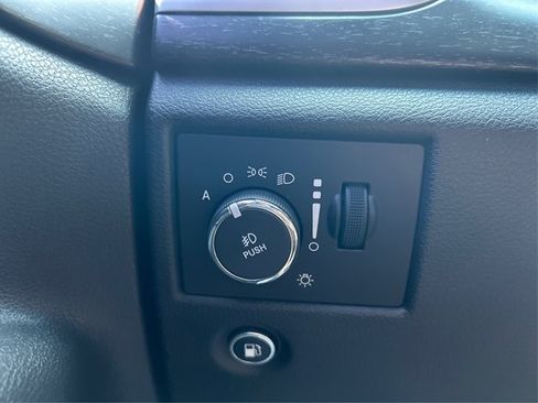 Used 2015 Jeep Grand Cherokee Altitude AWD/4WD image 29