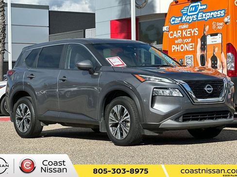 Used 2023 Nissan Rogue SV image 1