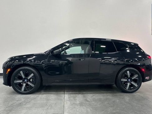 Used 2024 BMW iX xDrive50 AWD/4WD image 7