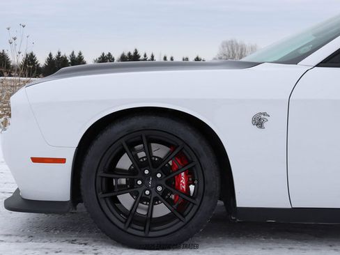 Used 2023 Dodge Challenger SRT Hellcat RWD image 4