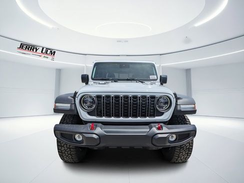 New 2025 Jeep Gladiator Rubicon image 7