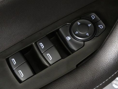 Used 2022 Chevrolet Blazer LT FWD image 39