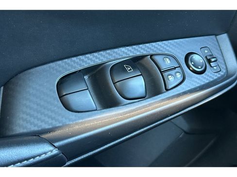 Used 2025 Nissan Sentra SV FWD image 12