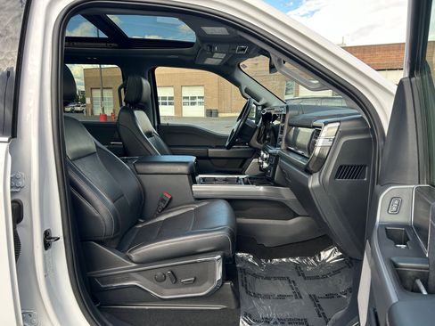 Used 2024 Ford F350 Lariat w/ Lariat Ultimate Package AWD/4WD image 30