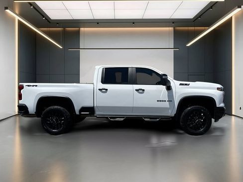 Used 2025 Chevrolet Silverado 2500 Custom w/ Custom Convenience Package AWD/4WD image 7