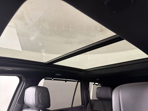 Used 2024 Toyota Sequoia Platinum image 9