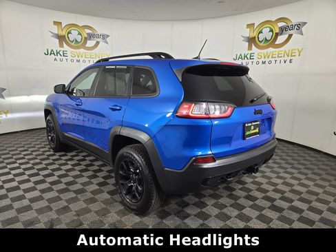 Used 2022 Jeep Cherokee Latitude w/ Sun & Sound Group AWD/4WD image 7