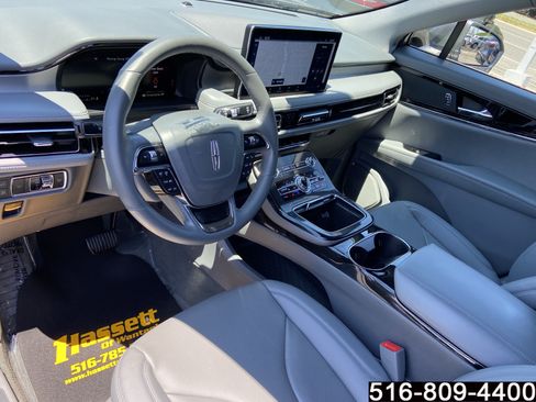 Used 2023 Lincoln Nautilus Reserve AWD/4WD image 23