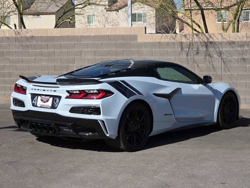 Used 2024 Chevrolet Corvette Z06 w/ Stealth Interior Trim Package image 9