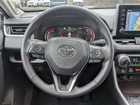 Used 2021 Toyota RAV4 Limited image 14