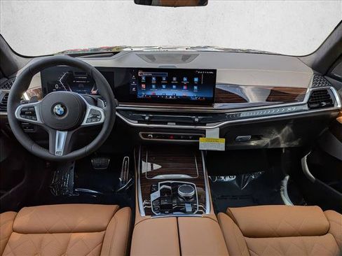 New 2027 BMW X7 xDrive40i w/ M Sport Package AWD/4WD image 16