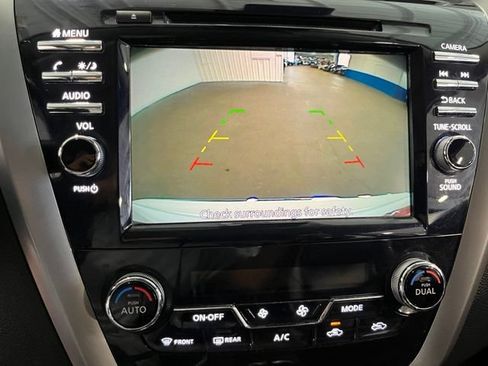 Used 2023 Nissan Murano SV AWD/4WD image 29