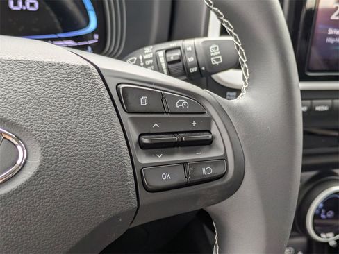 New 2025 Hyundai Venue Limited image 19