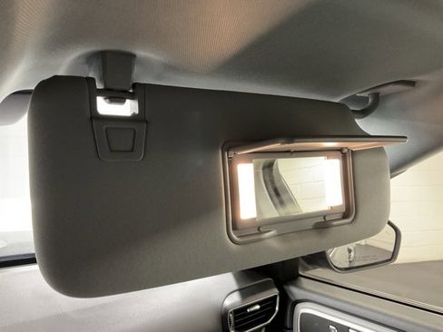 Used 2022 Ford Explorer XLT w/ Equipment Group 202A image 34