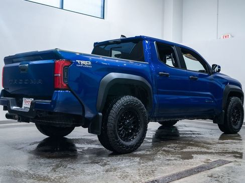 Certified 2025 Toyota Tacoma TRD Off-Road image 7