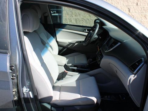 Used 2018 Hyundai Tucson SEL FWD image 11