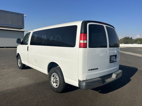 Used 2019 Chevrolet Express 3500 LT w/ LT Preferred Equipment Group image 4