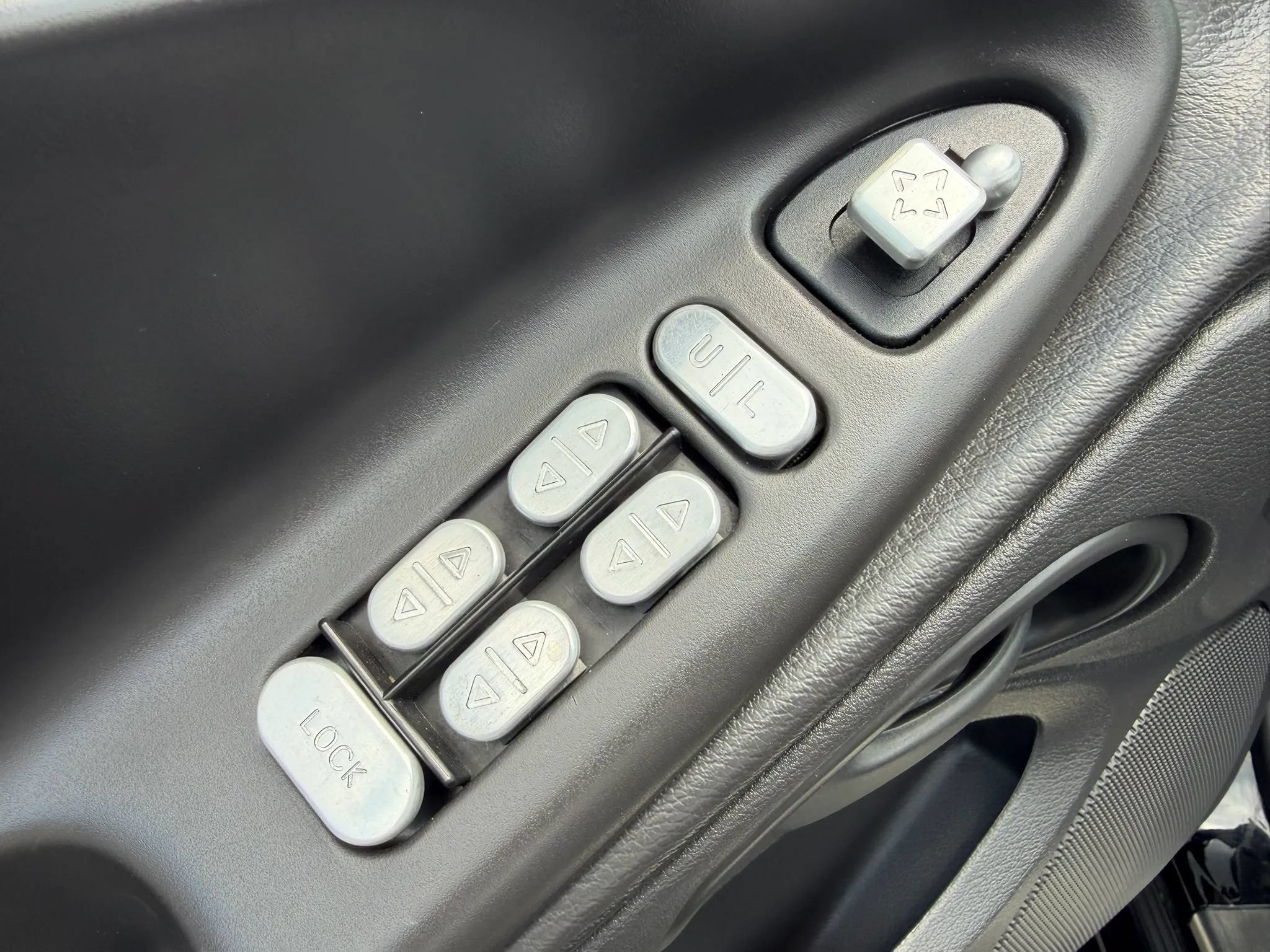 Used 2001 Ford Mustang GT RWD image 25