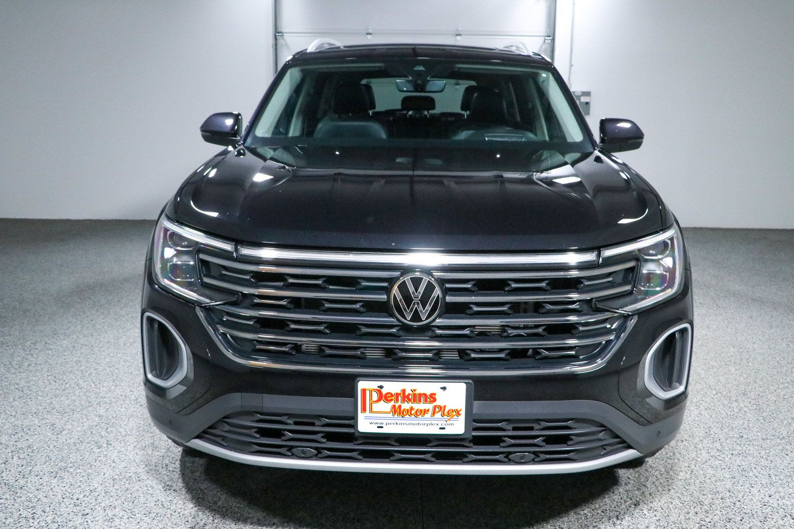 Used 2024 Volkswagen Atlas SEL AWD/4WD image 4