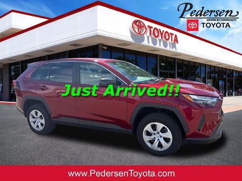 Used 2023 Toyota RAV4 LE AWD/4WD image 1