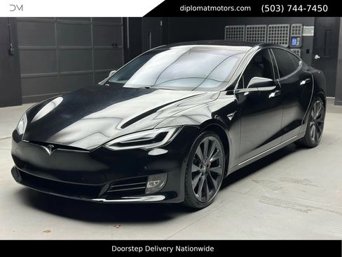 Used 2020 Tesla Model S Performance image 1