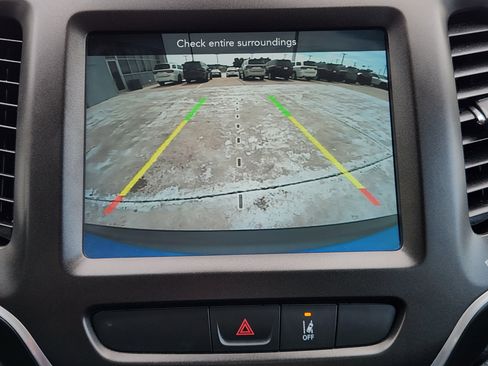 Used 2022 Jeep Cherokee Trailhawk AWD/4WD image 20