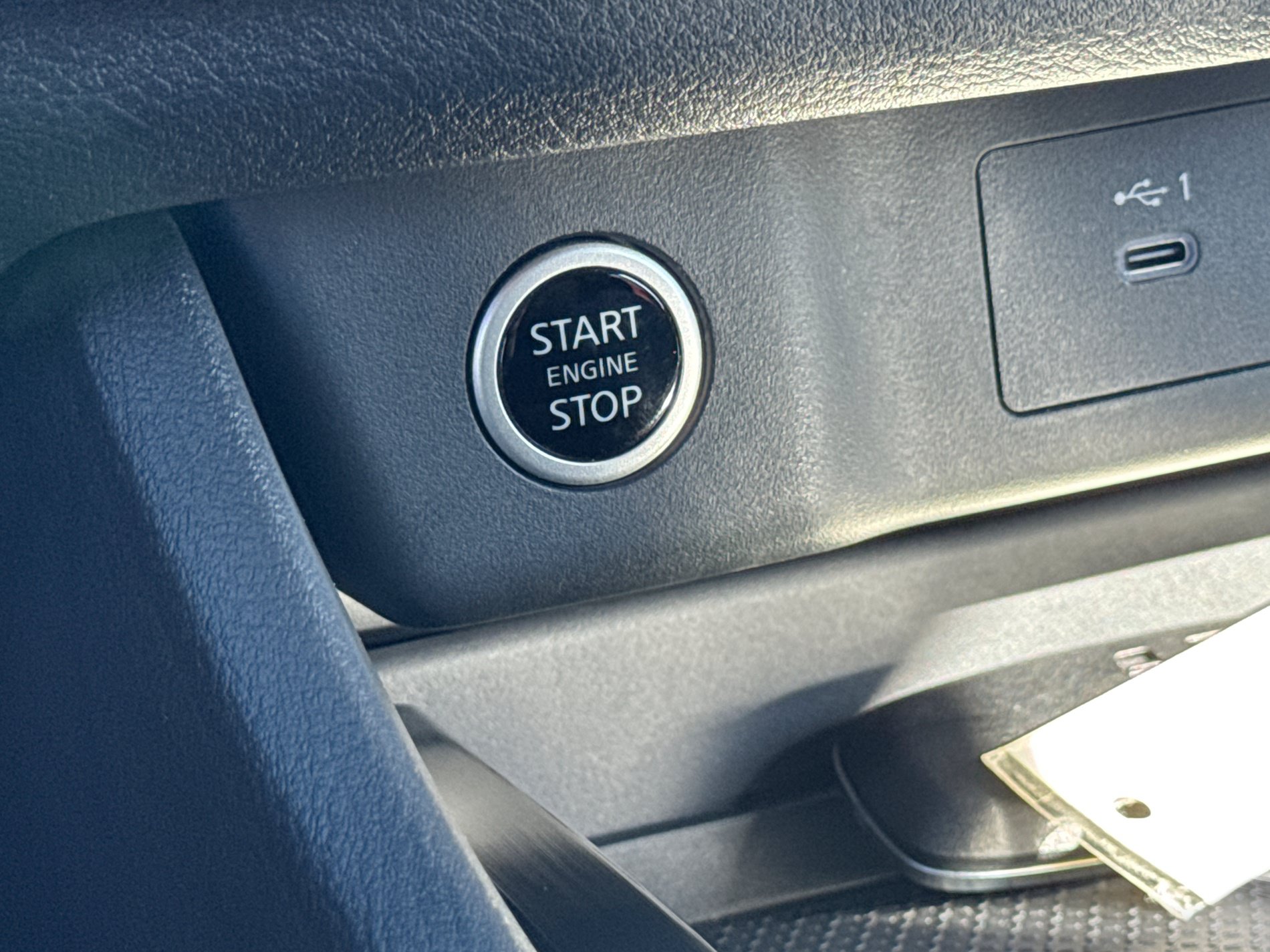 Certified 2023 Nissan Rogue SV FWD image 26