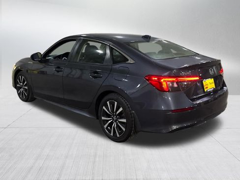 Used 2022 Honda Civic EX image 4