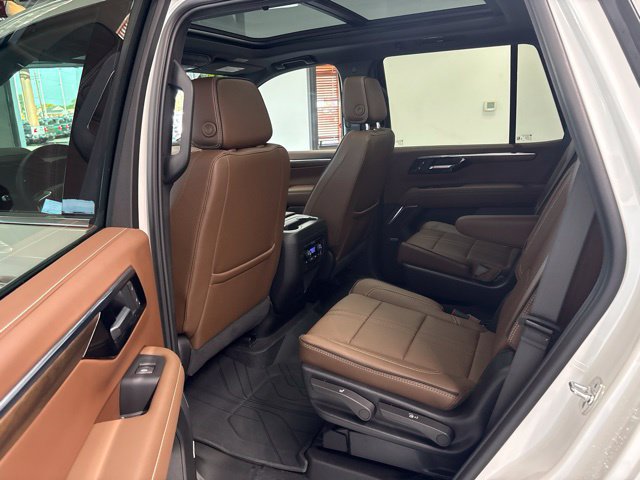 Used 2025 Chevrolet Tahoe High Country w/ Sun And Tow Package AWD/4WD image 21