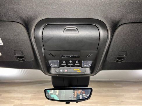 Used 2024 Cadillac XT4 Premium Luxury w/ Technology Package image 19