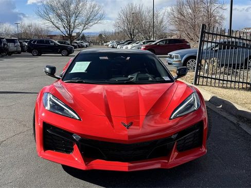 Used 2025 Chevrolet Corvette Z06 image 3
