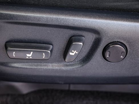 Used 2016 Toyota 4Runner SR5 image 26