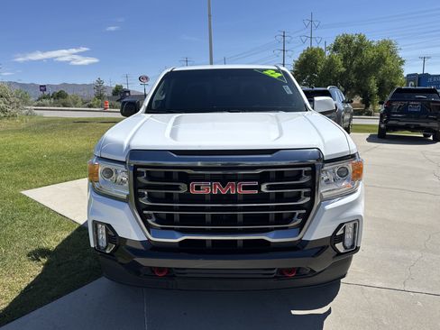 Used 2022 GMC Canyon AT4 w/ Trailering Package AWD/4WD image 9