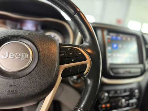 Used 2018 Jeep Cherokee Limited w/ High Altitude Package AWD/4WD image 25