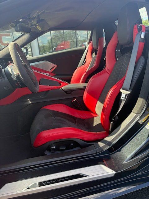 Used 2024 Chevrolet Corvette Stingray Premium Conv w/ Z51 Performance Package RWD image 13