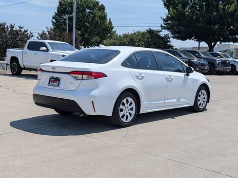 Used 2025 Toyota Corolla LE w/ Convenience Package FWD image 6