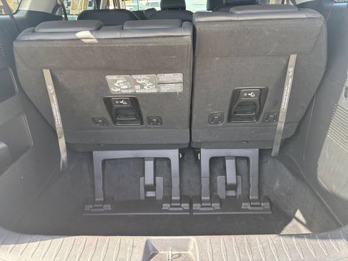 Used 2026 Kia Carnival FWD image 30