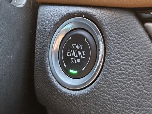 Used 2024 Cadillac XT4 Sport image 23