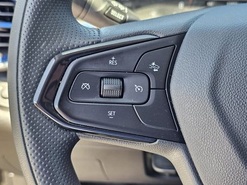 Used 2026 Chevrolet Trax LS FWD image 43