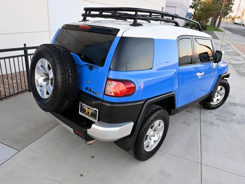 Used 2008 Toyota FJ Cruiser 2WD image 29