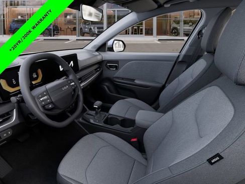 New 2025 Kia K4 LXS image 17