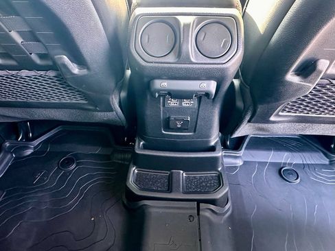 Used 2023 Jeep Wrangler Unlimited Rubicon w/ LED Lighting Group image 24