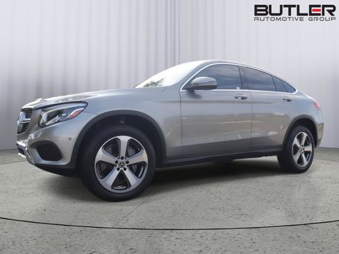 Used 2019 Mercedes-Benz GLC 300 4MATIC Coupe image 1