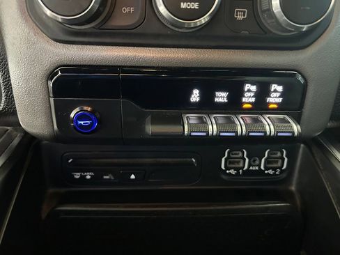 Used 2019 RAM 1500 Big Horn RWD image 48