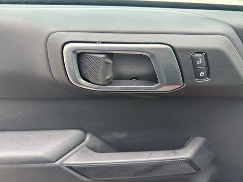 New 2025 Ford Bronco Badlands image 9