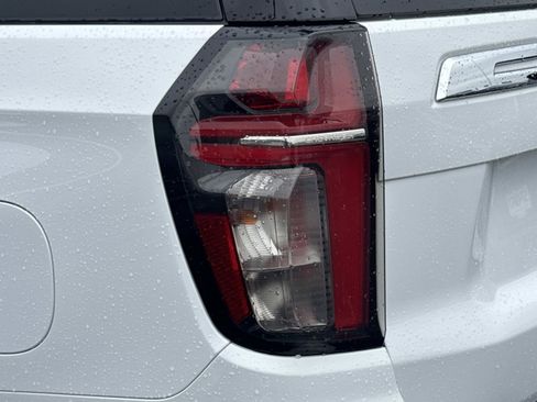 Certified 2024 Chevrolet Suburban Premier image 27