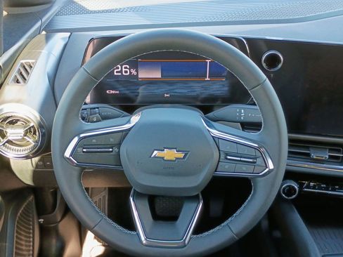 New 2026 Chevrolet Equinox EV LT image 29