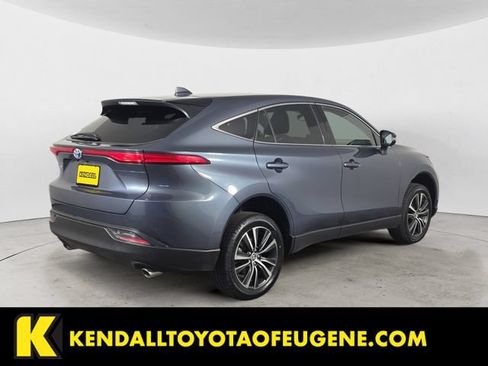 Used 2024 Toyota Venza LE AWD/4WD image 5