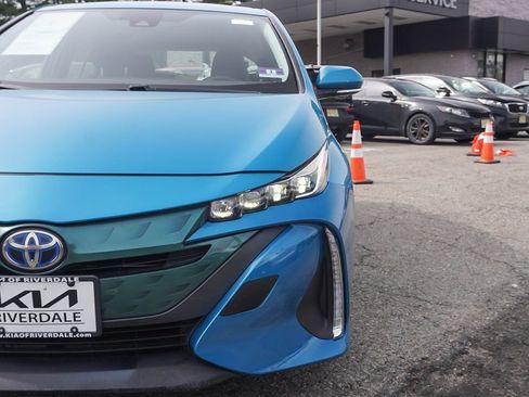 Used 2017 Toyota Prius Prime Plus image 12