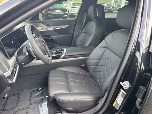 Certified 2026 BMW 750e xDrive w/ Premium Package AWD/4WD image 24